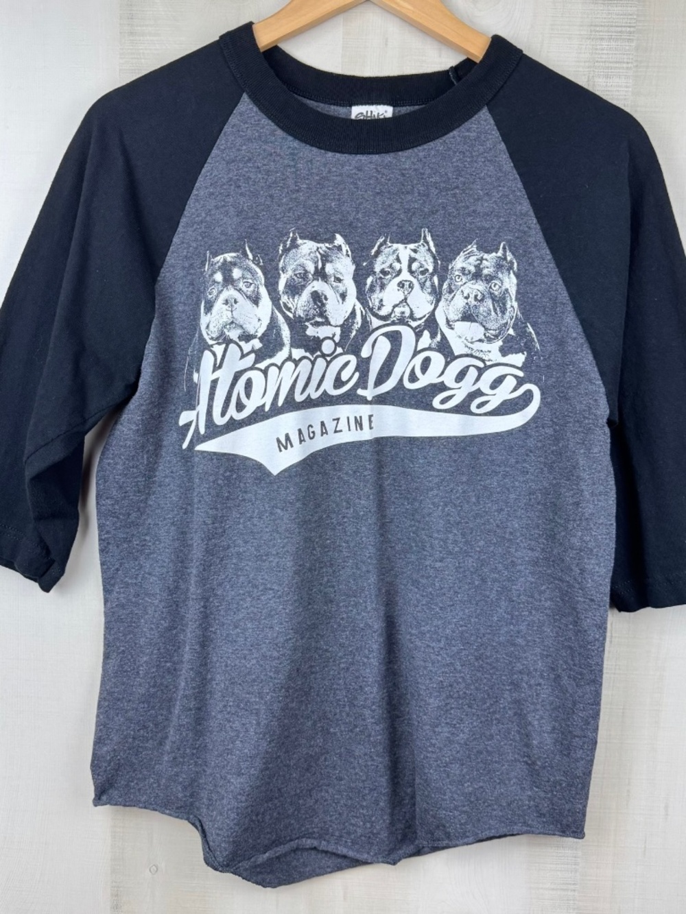 Atomic Dogg Magazine Men's 3/4 Sleeve Raglan T-Shirt Gray Black Pit Bulls Medium